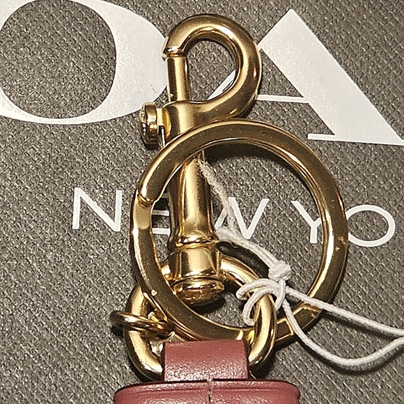 COACH TRIGGER SNAP BAG CHARM (NWT) - Picture 7 of 9